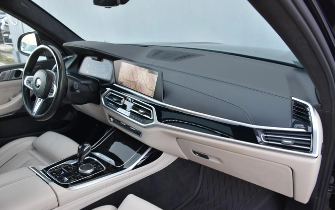 BMW X7 cena 399900 przebieg: 98700, rok produkcji 2020 z Jedwabne małe 121